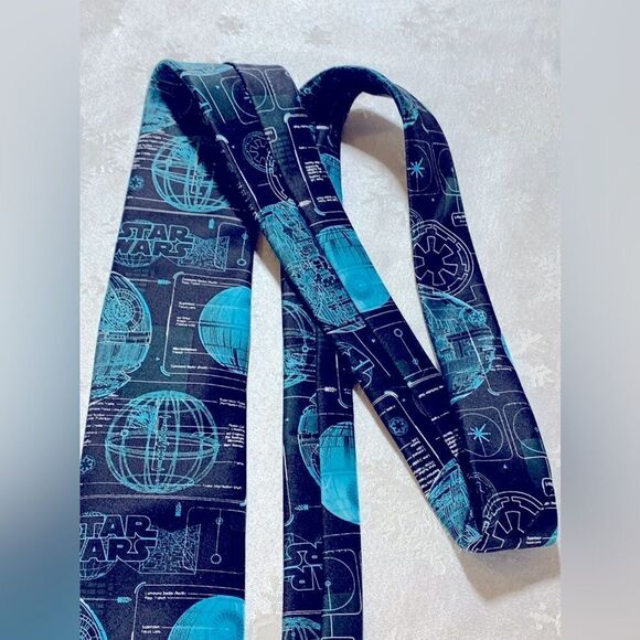 LFL Star Wars Neck Tie Gorgeous - Picture 3 of 6